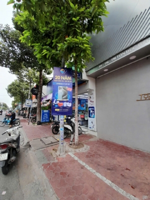 thi công cờ phướn